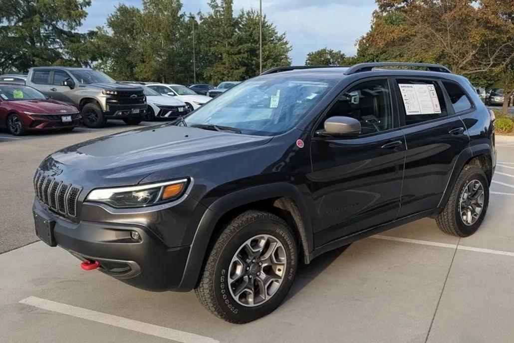 2021 Jeep Cherokee Trailhawk photo 1