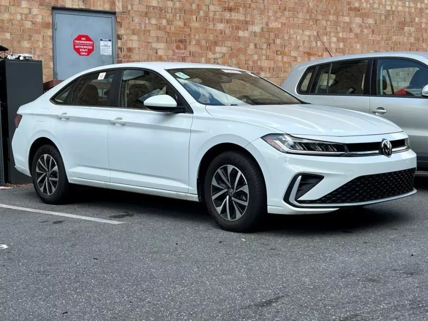 2025 Volkswagen Jetta 1.5T S photo 1