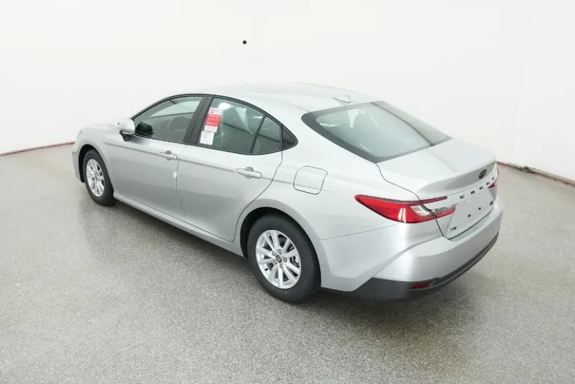 2026 Toyota Camry LE photo 1