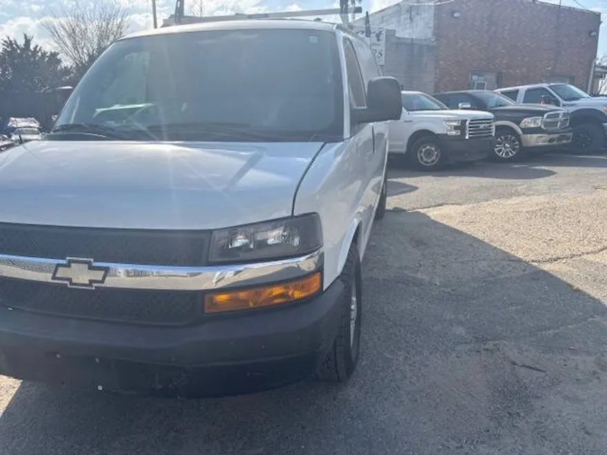 2018 Chevrolet Express 2500 Cargo Van photo 1