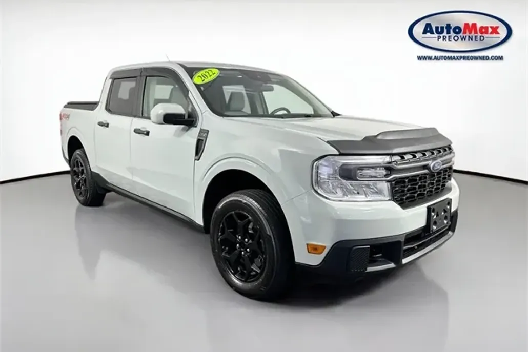 2022 Ford Maverick XLT photo 1