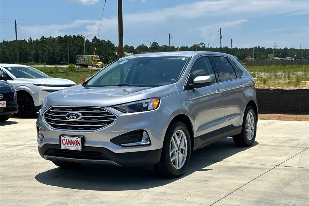 2022 Ford Edge SEL photo 1