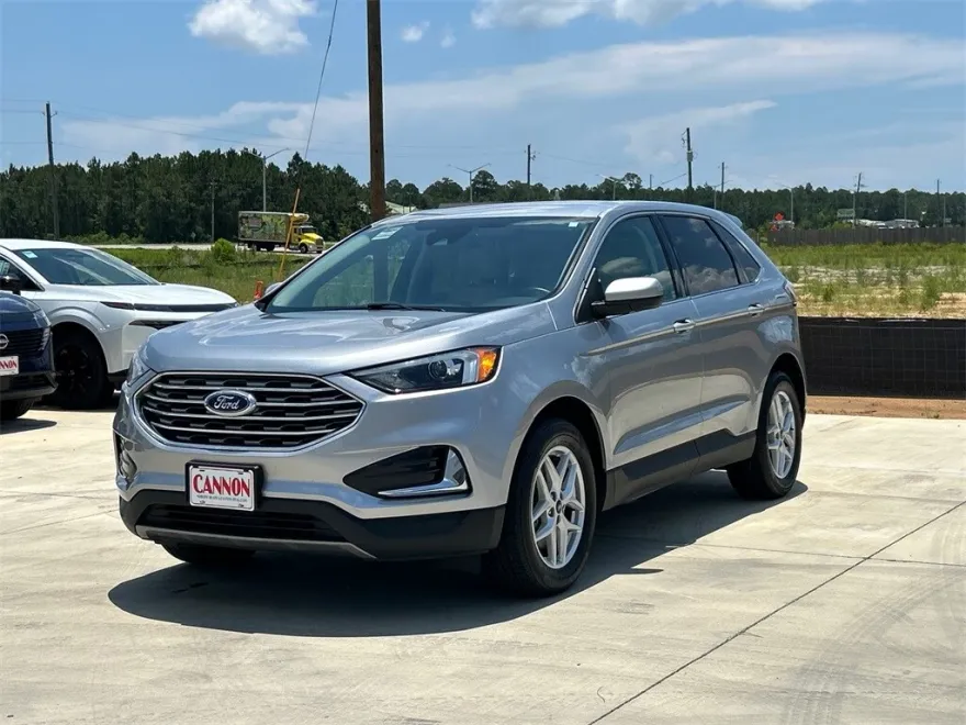 2022 Ford Edge SEL photo 1