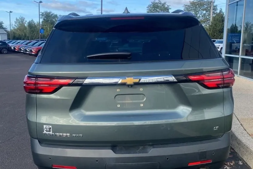 2022 Chevrolet Traverse Leather photo 1