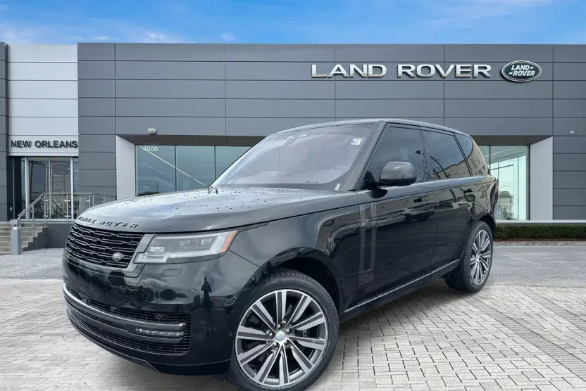 2023 Land Rover Range Rover SE photo 1