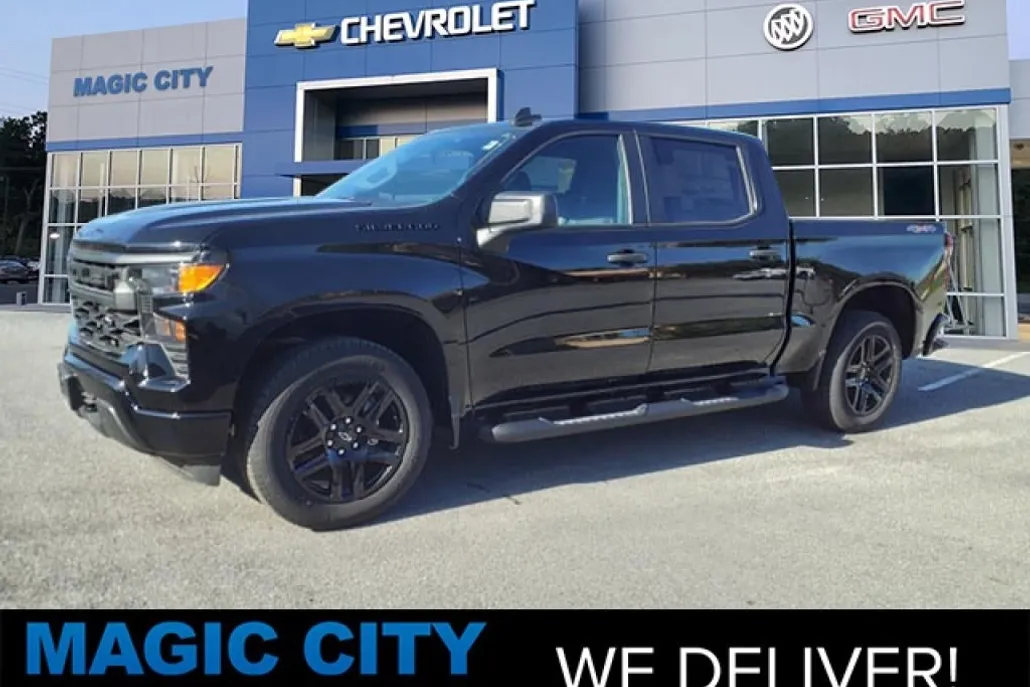 2024 Chevrolet Silverado 1500 Custom photo 1