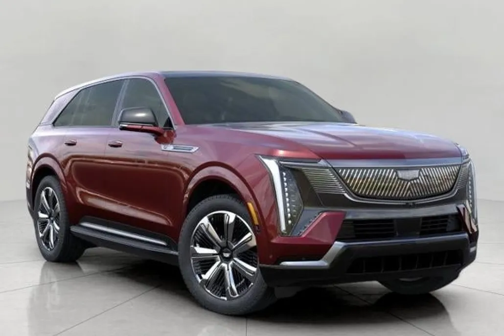 2025 Cadillac Escalade IQ Luxury photo 1