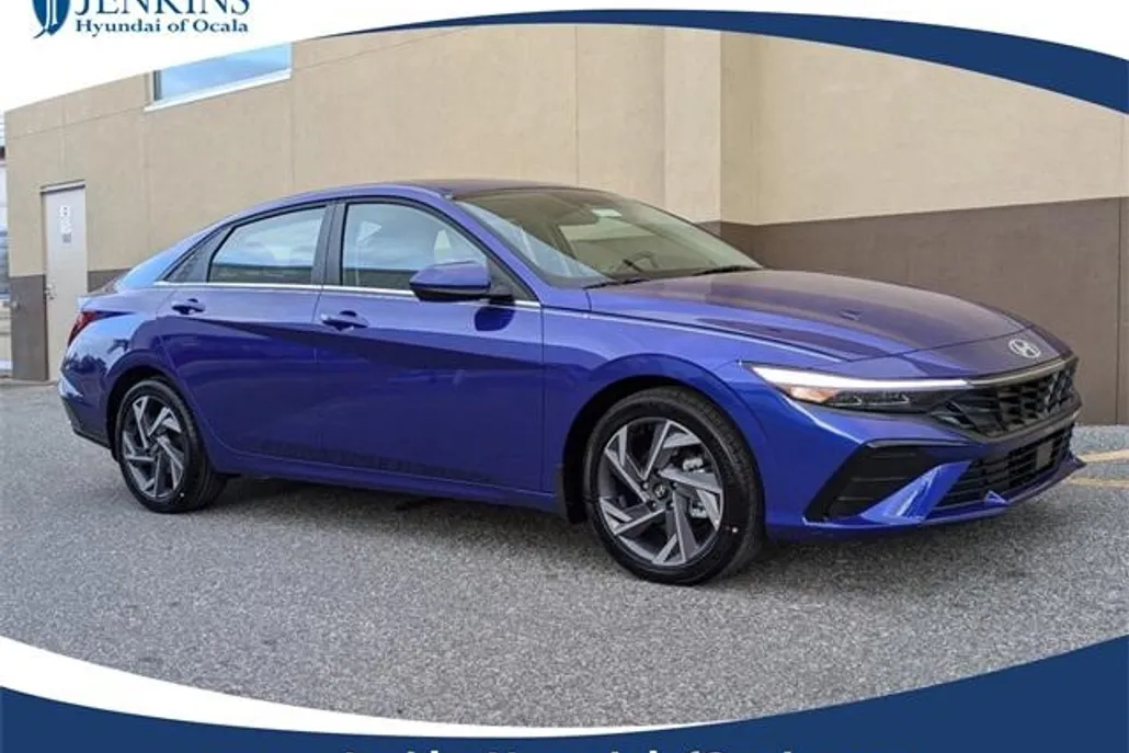 2025 Hyundai Elantra SEL Convenience photo 1