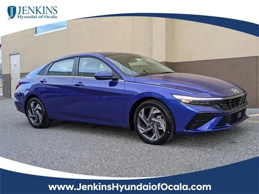 2025 Hyundai Elantra SEL Convenience photo 1