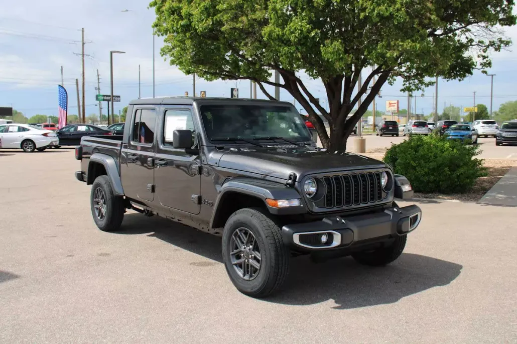 2025 Jeep Gladiator Sport S photo 1