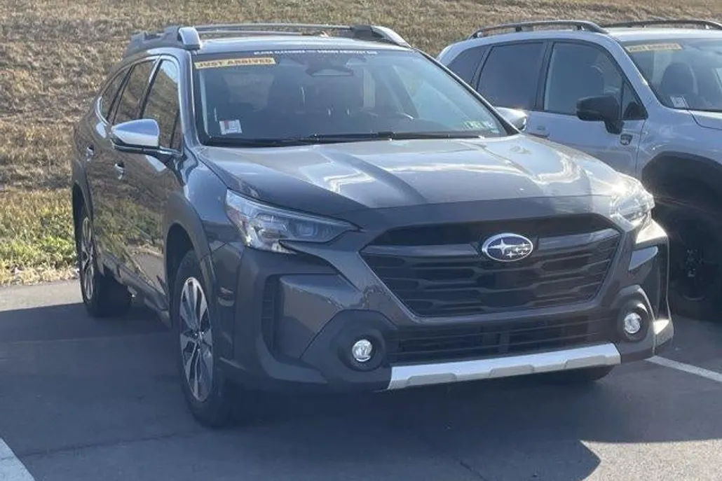 2024 Subaru Outback Touring XT photo 1