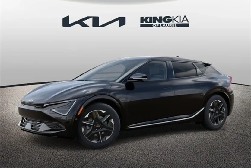 2025 Kia EV6 Wind photo 1