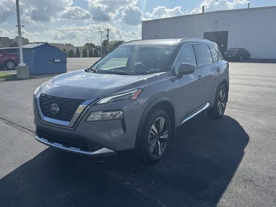 2022 Nissan Rogue Platinum photo 1