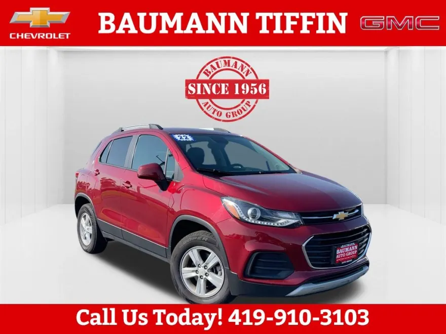 2022 Chevrolet Trax LT photo 1
