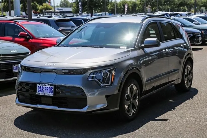 2025 Kia Niro EV Wind photo 1