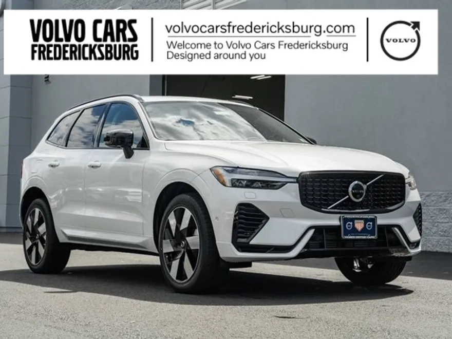 2025 Volvo XC60 Hybrid T8 Plus photo 1