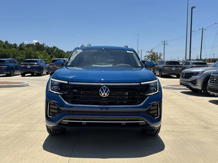 2025 Volkswagen Atlas SEL Premium R-Line photo 1