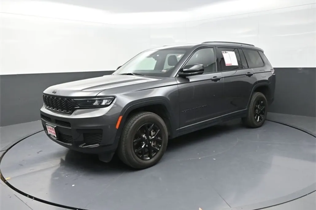 2024 Jeep Grand Cherokee Altitude photo 1