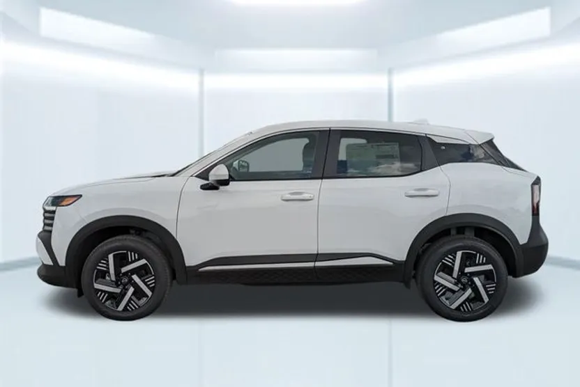 2025 Nissan Kicks SV photo 1