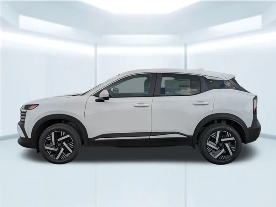 2025 Nissan Kicks SV photo 1