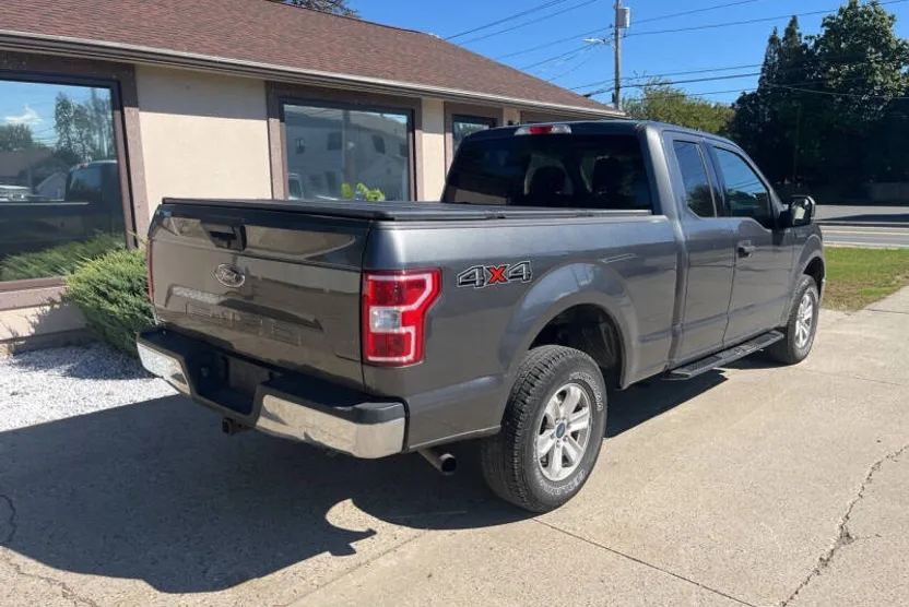2020 Ford F-150 XLT photo 1
