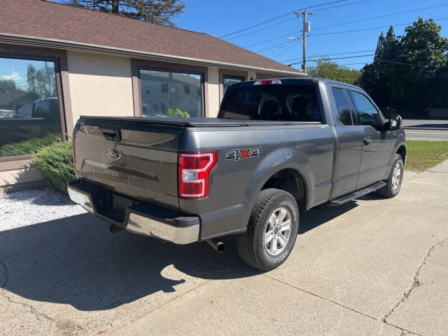 2020 Ford F-150 XLT photo 1
