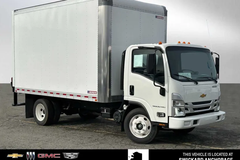 2025 Chevrolet Silverado photo 1