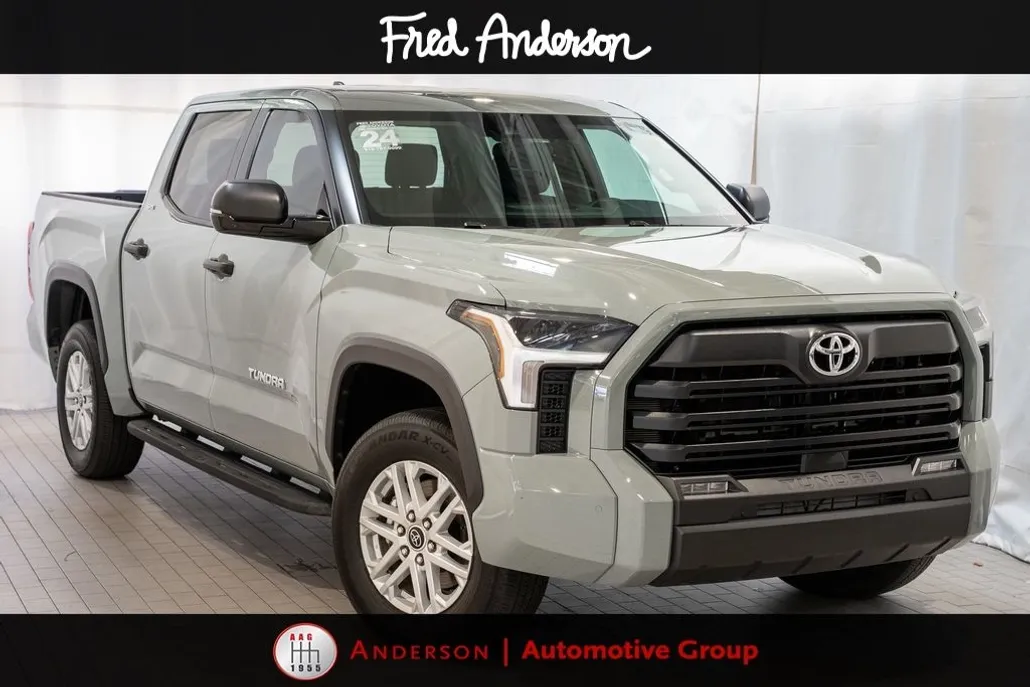 2024 Toyota Tundra SR5 photo 1