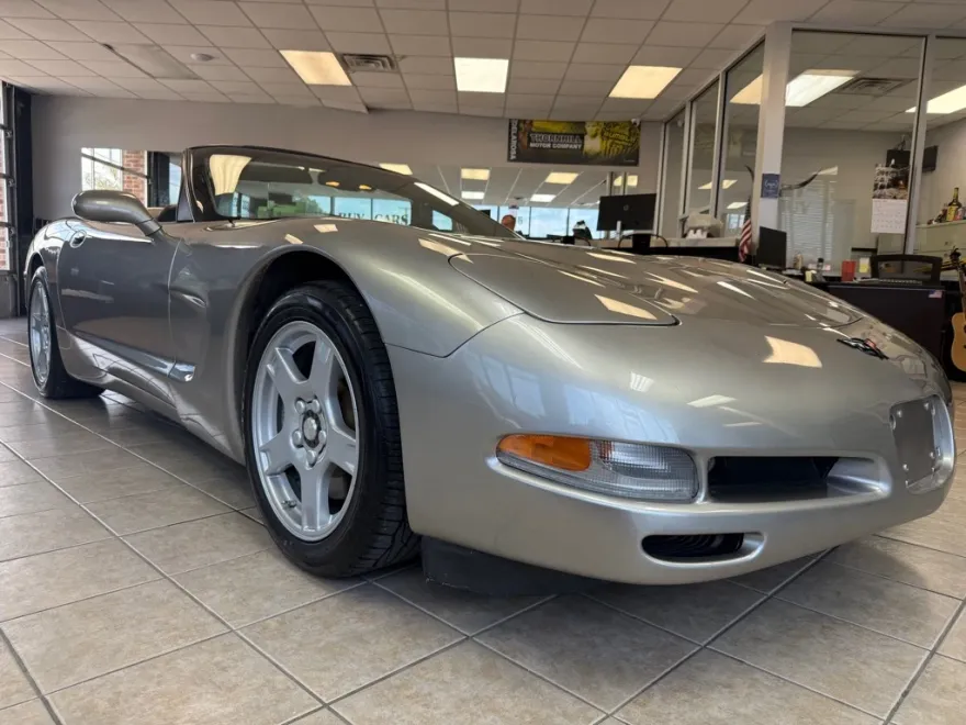 1998 Chevrolet Corvette photo 1