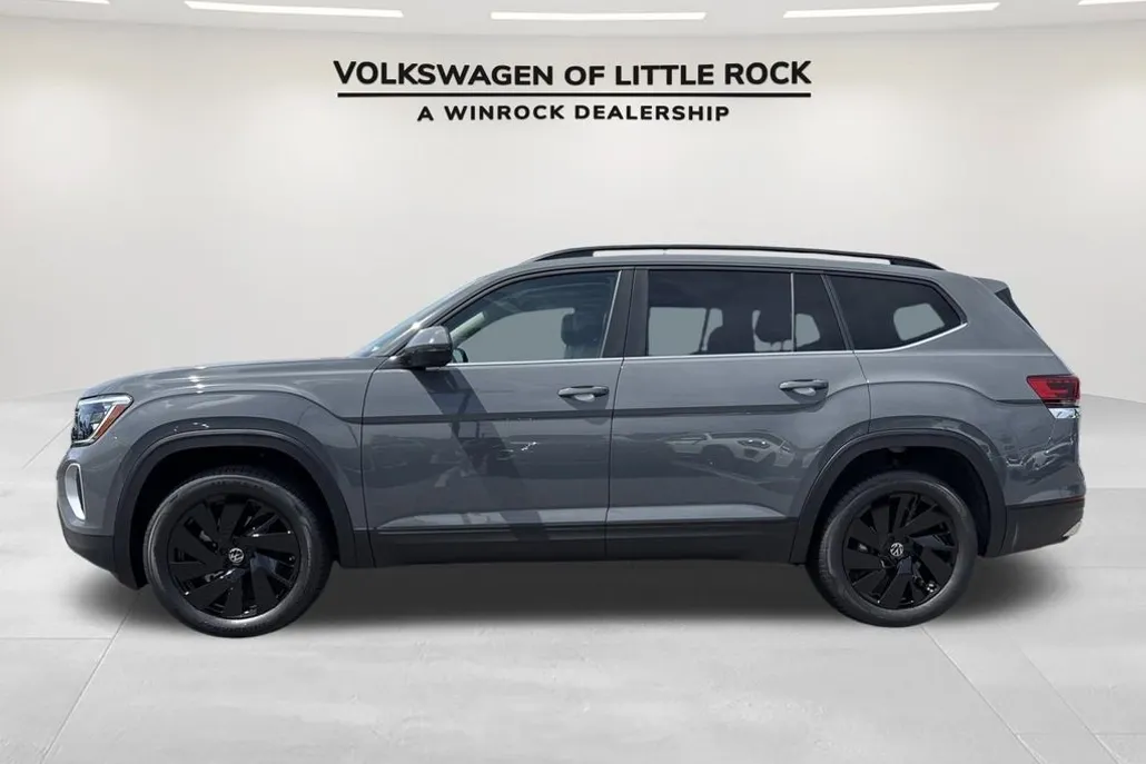 2026 Volkswagen Atlas SE Technology photo 1