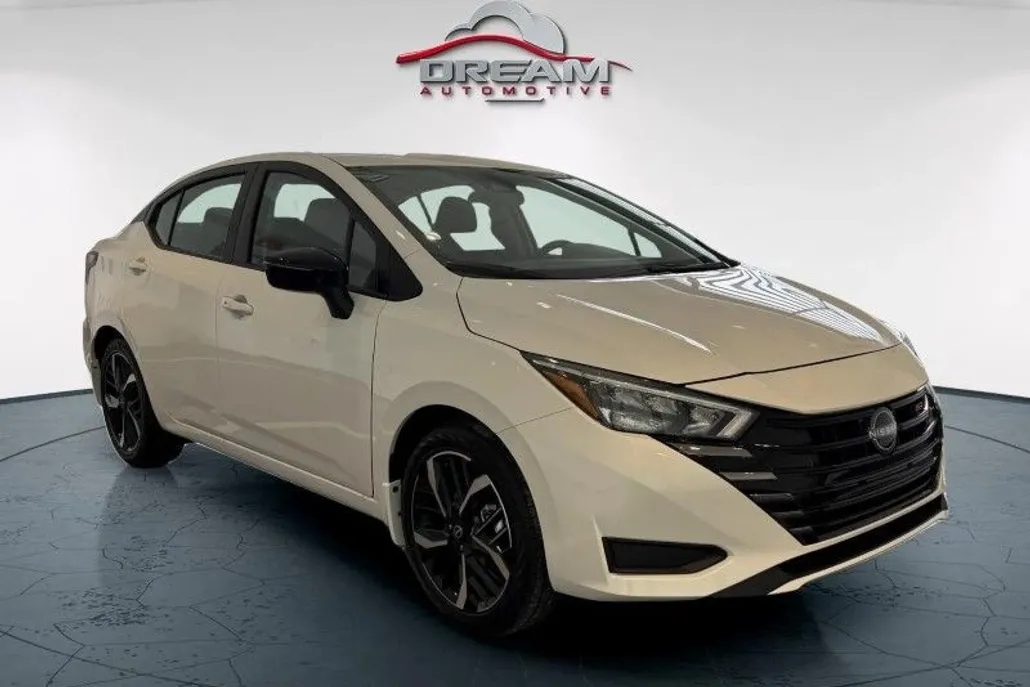 2025 Nissan Versa SR photo 1