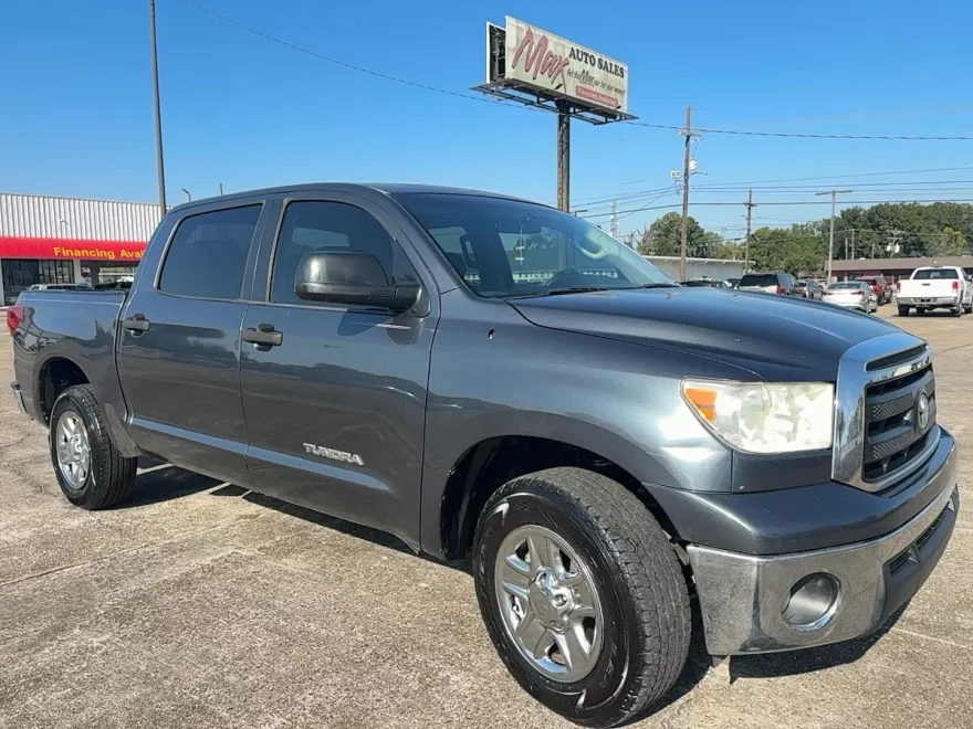 2010 Toyota Tundra CrewMax photo 1