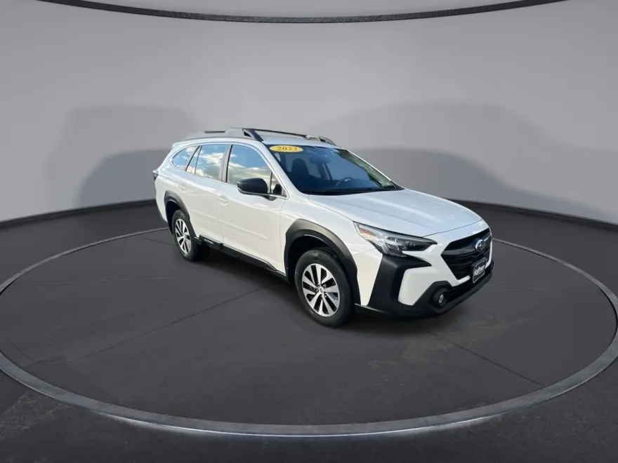 2023 Subaru Outback Base photo 1