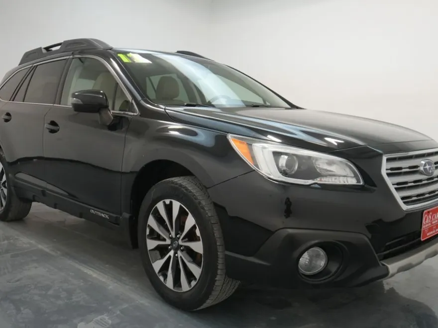 2017 Subaru Outback 2.5i Limited photo 1