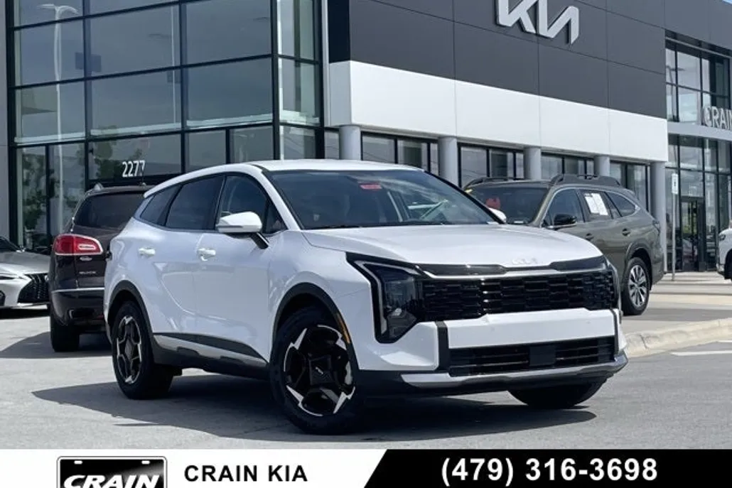 2026 Kia Sportage EX photo 1
