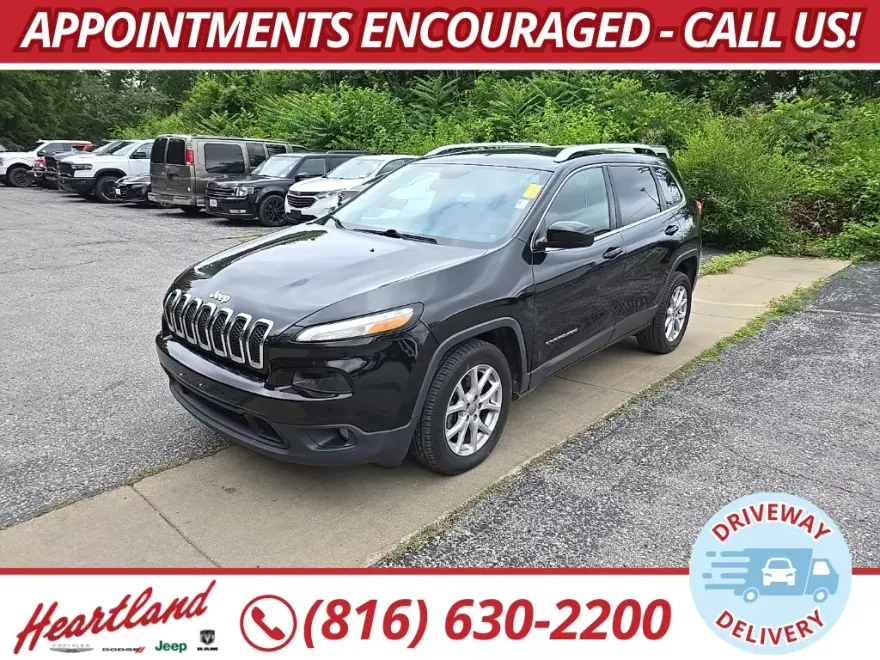 2016 Jeep Cherokee Latitude photo 1