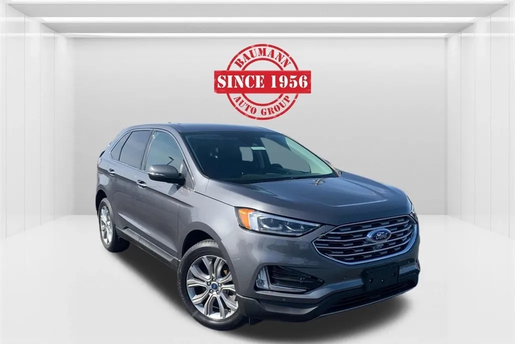 2022 Ford Edge Titanium photo 1