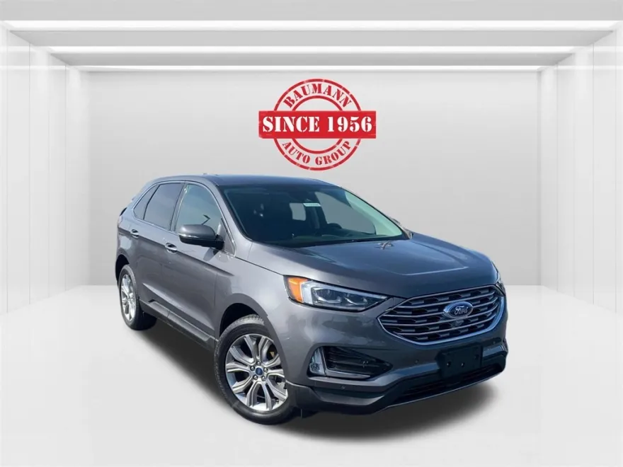 2022 Ford Edge Titanium photo 1