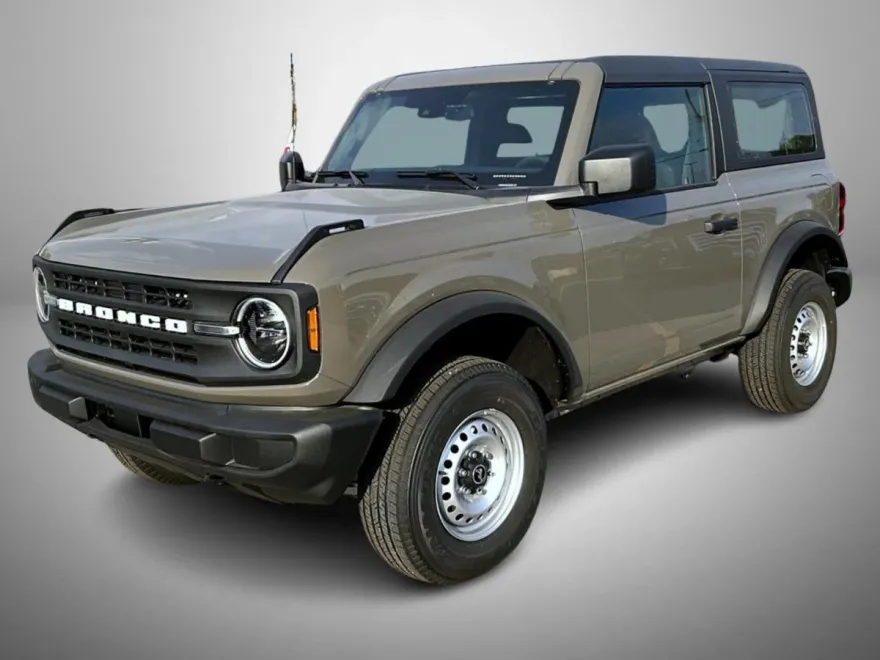 2025 Ford Bronco Base photo 1