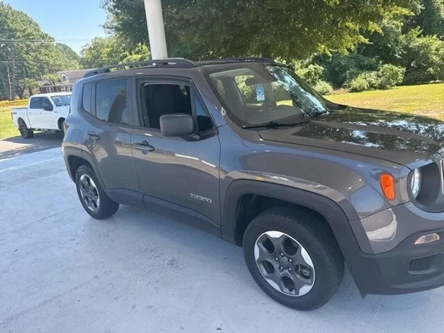2018 Jeep Renegade Sport photo 1
