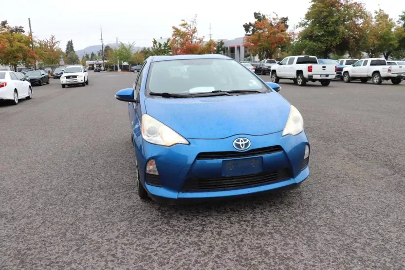 2012 Toyota Prius C Two photo 1