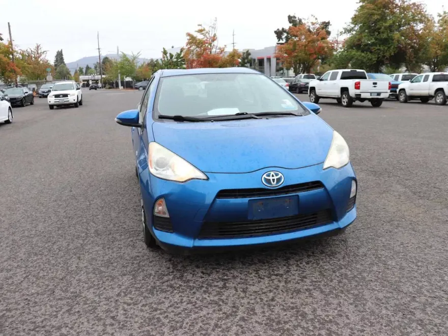 2012 Toyota Prius C Two photo 1