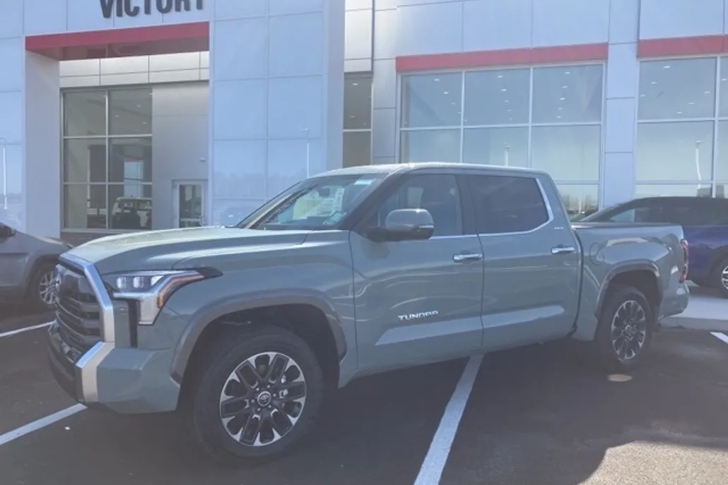 2024 Toyota Tundra Limited photo 1