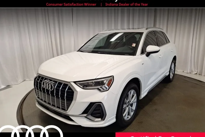 2021 Audi Q3 45 TFSI S line Premium photo 1