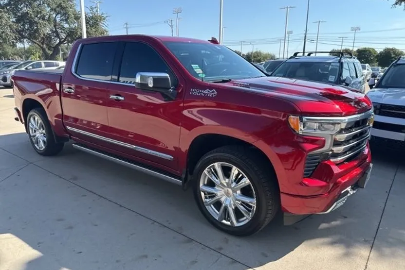 2024 Chevrolet Silverado 1500 High Country photo 1