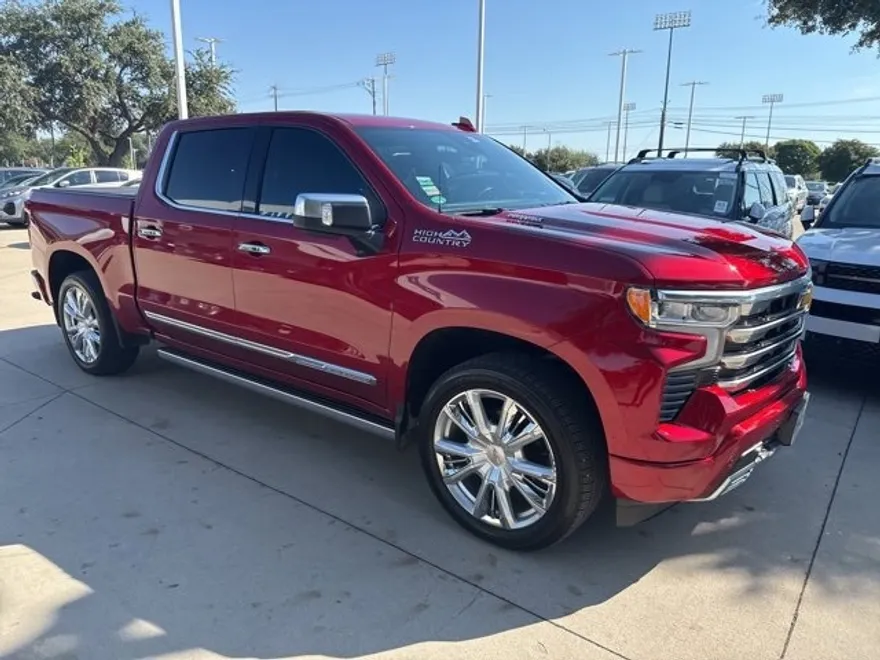 2024 Chevrolet Silverado 1500 High Country photo 1