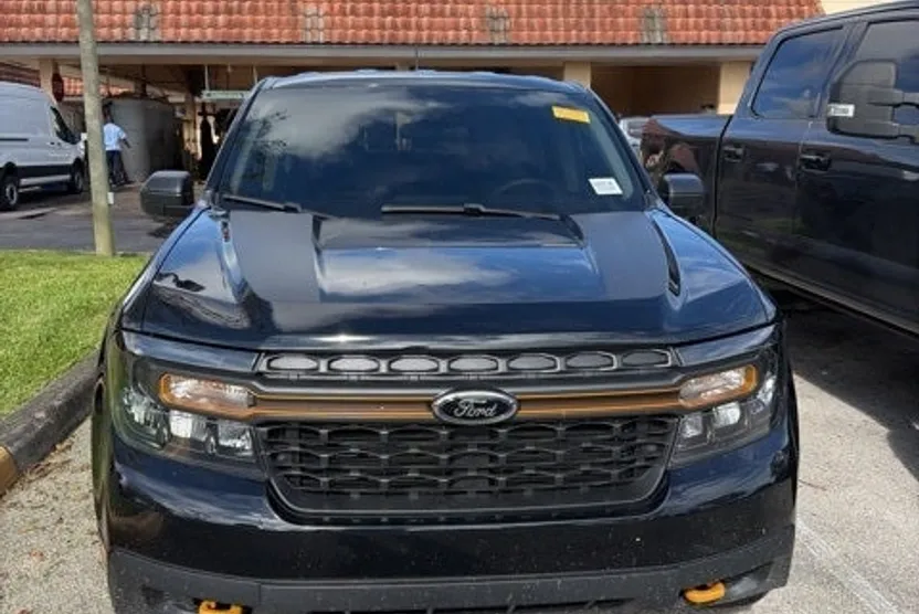 2024 Ford Maverick XLT photo 1