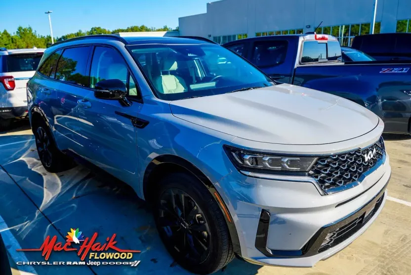 2023 Kia Sorento SX photo 1