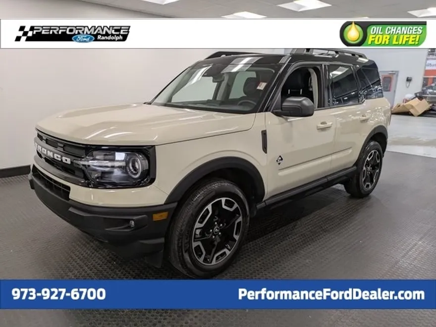 2024 Ford Bronco Sport Outer Banks photo 1