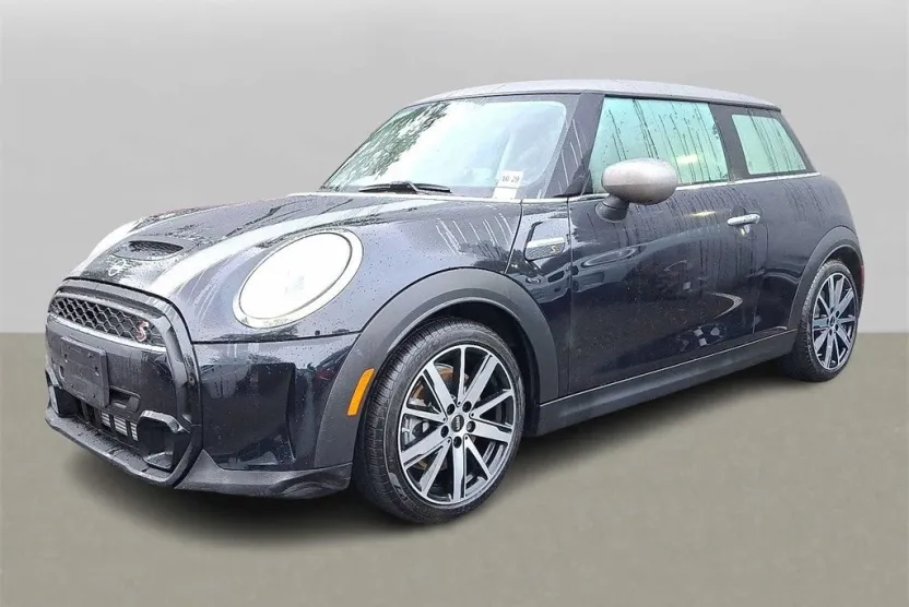 2024 Mini Cooper S Iconic photo 1